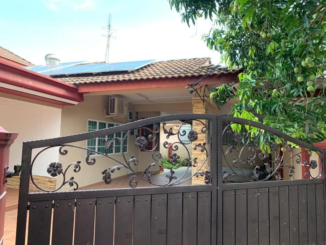 Villa Ctzee ملقا المظهر الخارجي الصورة
